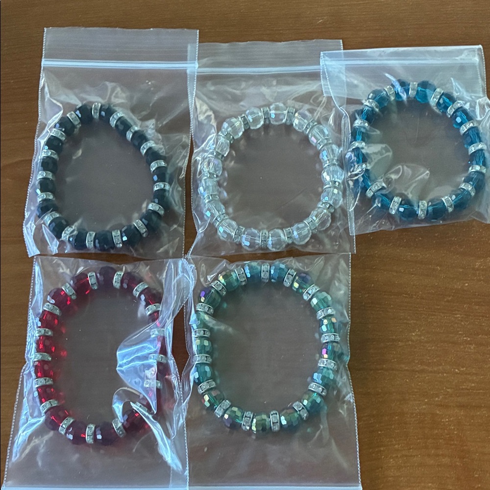 Set of 5 Beaded Bracelets in Assorted Colors
